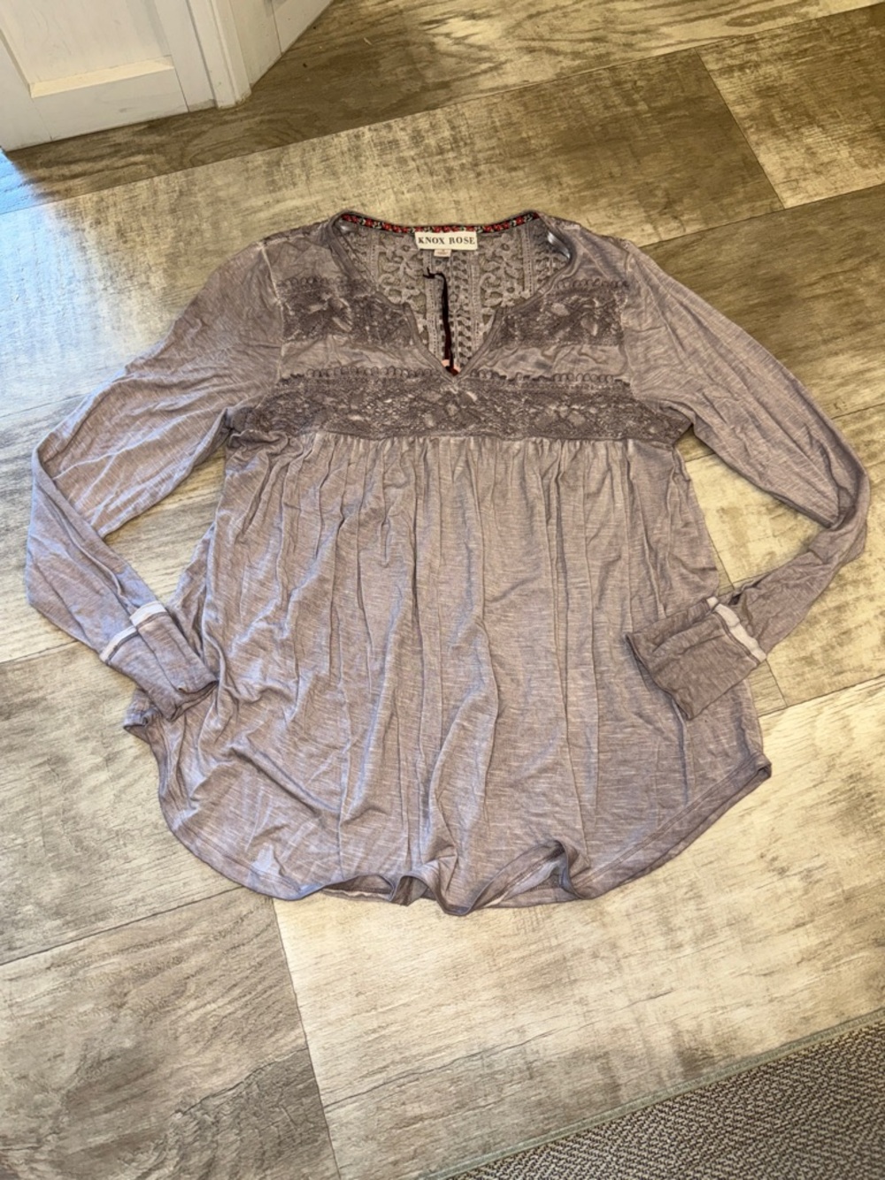 Knox Rose Lavender V-Neck Lace Trim Tunic
